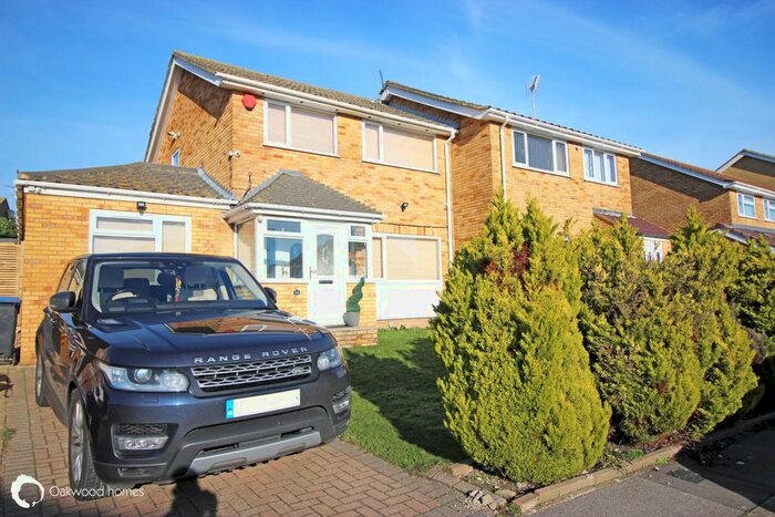 4 Bedroom Semi-Detached House To Rent In St. Augustines Park, Ramsgate, CT11