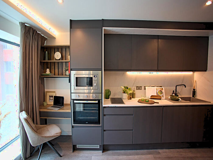 Apartment To Rent In Apt, Live Oasis St Albans Place #, LS2