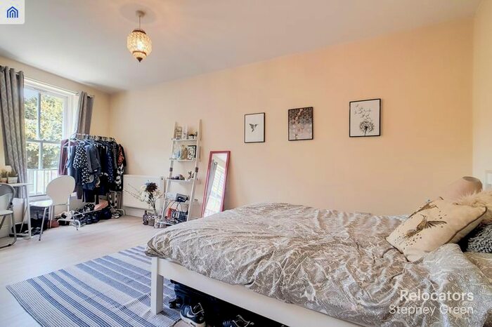4 Bedroom Semi-detached House To Rent In Mile End Place, London, E1