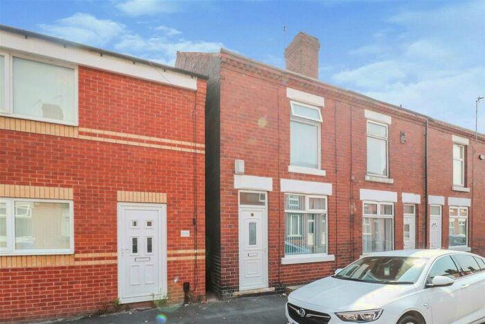 2 Bedroom End Of Terrace House To Rent In Carlyle Street, Mexborough, S64