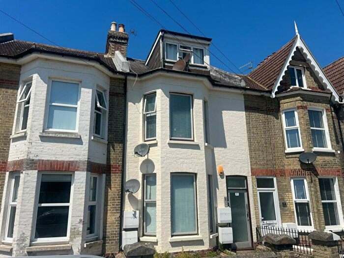 Apartment To Rent In Bayford Road, Littlehampton, BN17