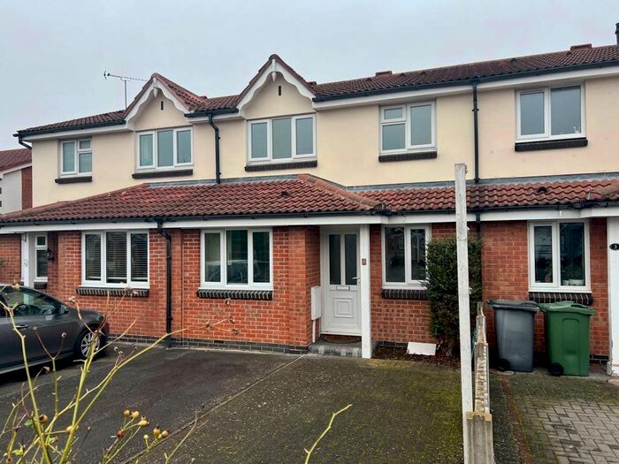 3 Bedroom Town House To Rent In Speeds Pingle, Loughborough, LE11