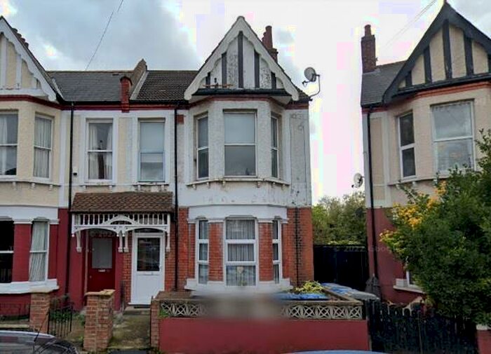 2 Bedroom Flat To Rent In Palermo Road, Willesden Junction, London, NW10