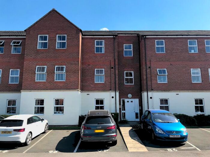 2 Bedroom Flat To Rent In Oak Crescent, Ashby-De-La-Zouch, LE65