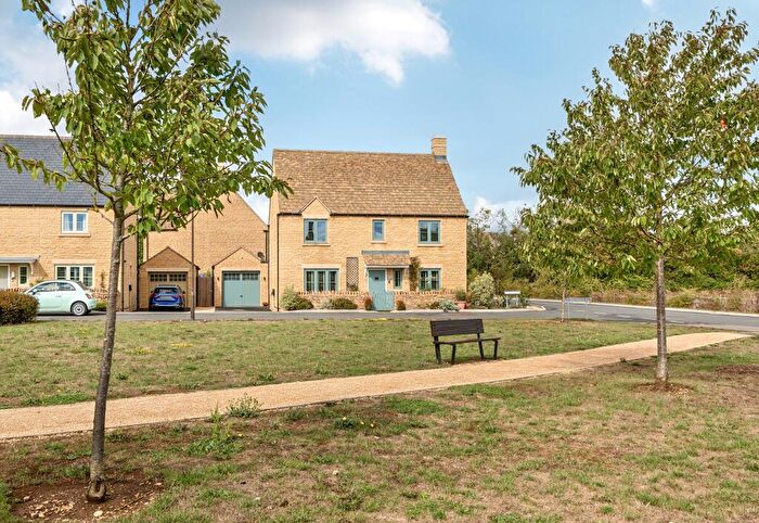 4 Bedroom Detached House For Sale In Trubshaw Way, Fairford, GL7