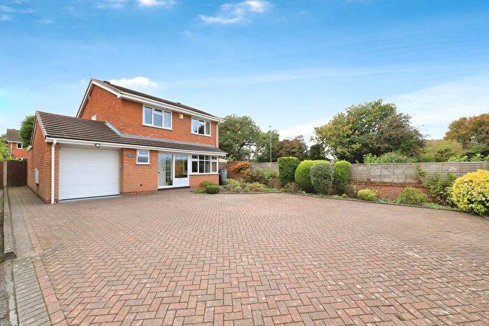 4 Bedroom Detached House For Sale In Wren Avenue, Perton Wolverhampton, Staffordshire, WV6