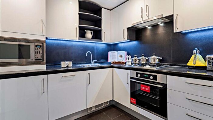 2 Bedroom Apartment To Rent In Apartment A, Westferry Circus, London, E14