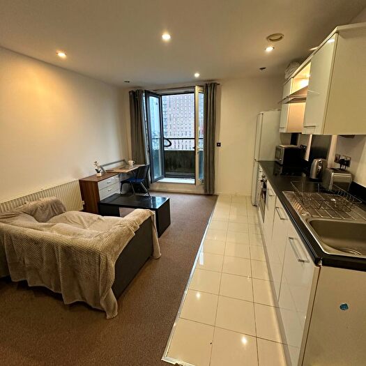 1 Bedroom Flat To Rent In Masshouse Plaza, Birmingham, B5
