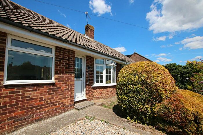 2 Bedroom Bungalow To Rent In Victoria Close, Polegate, BN26