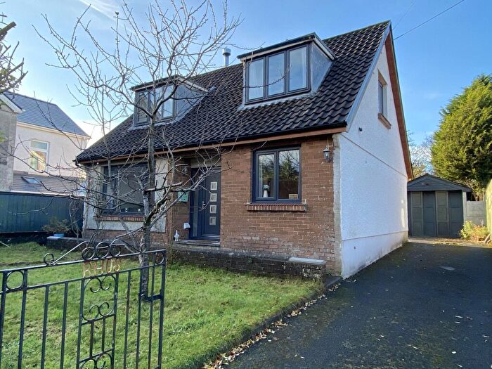 2 Bedroom Detached House For Sale In Saron Road, Saron, Ammanford, Carmarthenshire., SA18