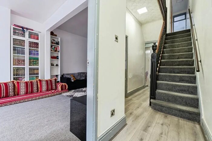 5 Bedroom Terraced House For Sale In St. Peters Road, Leicester, LE2