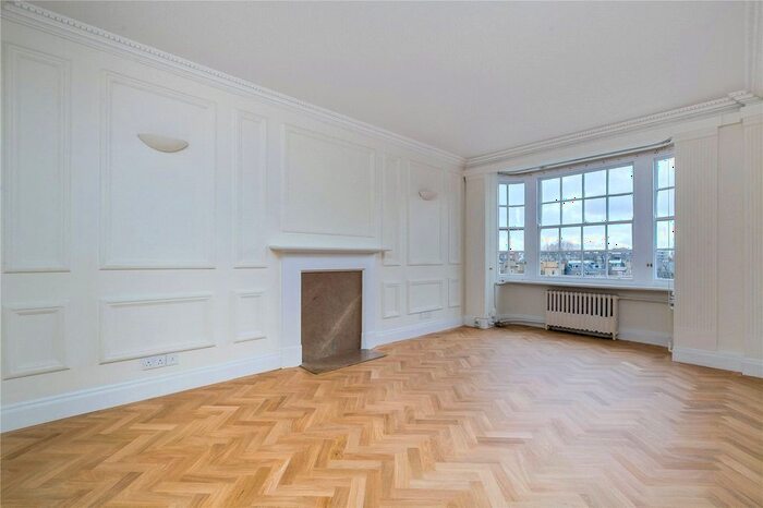 2 Bedroom Flat To Rent In Matlock Court, Kensington Park Road, London, W11