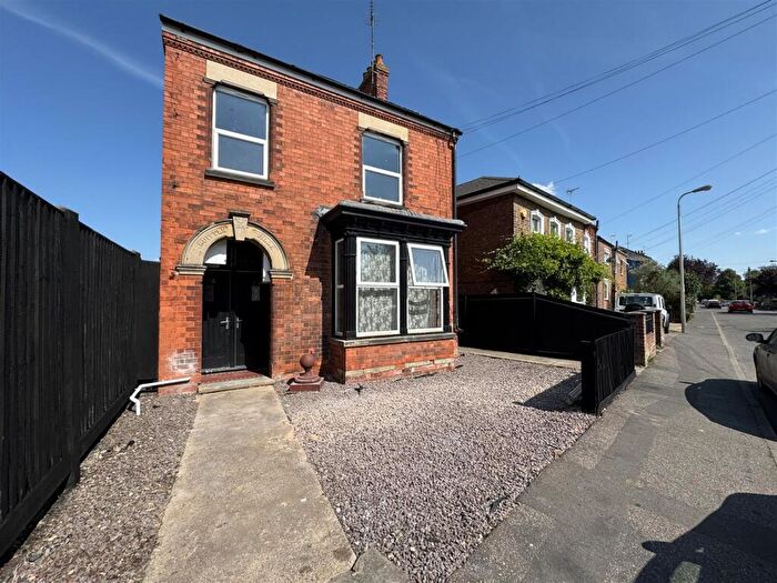 2 Bedroom Flat To Rent In St. Thomas Road, Spalding, PE11