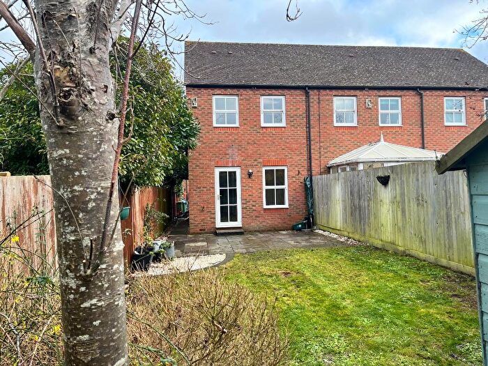2 Bedroom End Of Terrace House To Rent In Webbs Meadow, Aylesbury, Buckinghamshire, HP19