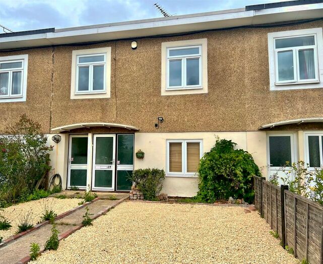 3 Bedroom Terraced House To Rent In The Wades, Hatfield, AL10