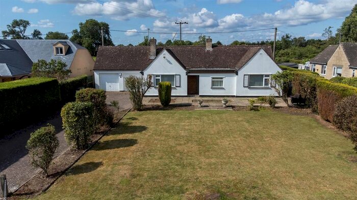 4 Bedroom Detached Bungalow For Sale In Milbourne Lane, Milbourne, Malmesbury, SN16