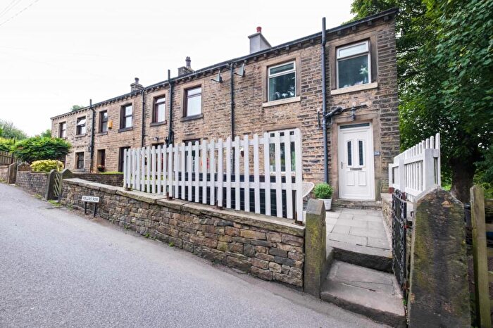 2 Bedroom End Of Terrace House For Sale In Hollins Row, Slaithwaite, HD7