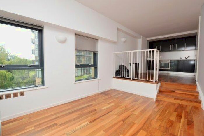 2 Bedroom Flat To Rent In Whitehall Waterfront, Leeds, LS1