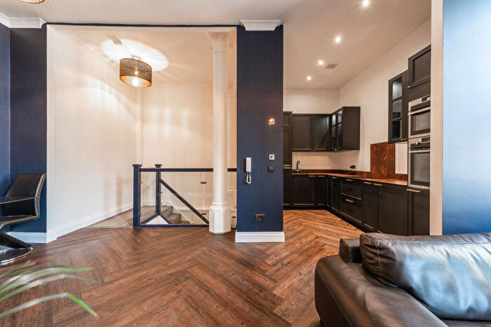 2 Bedroom Duplex To Rent In Canute Road, Southampton, Hampshire, SO14