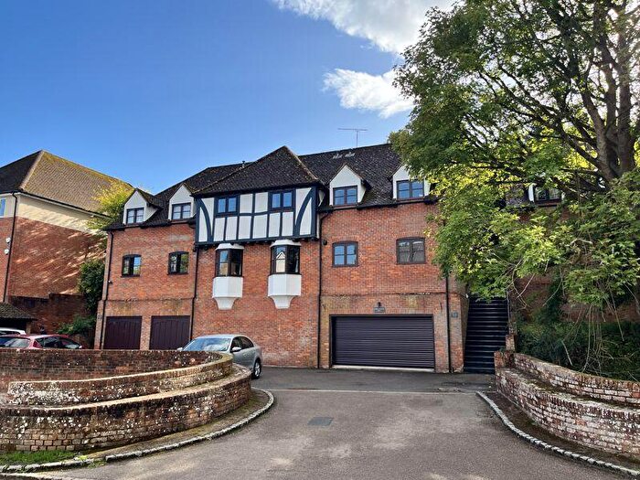 3 Bedroom Apartment For Sale In Bassetsbury Lane - No Chain - Peaceful Setting, HP11