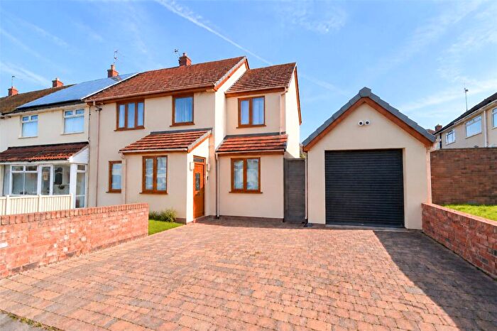 4 Bedroom End Of Terrace House For Sale In Town Meadow Lane, Moreton, Wirral, CH46