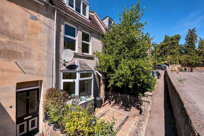 4 Bedroom Terraced House To Rent In Onega Terrace, Bath, BA1