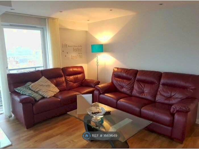 3 Bedroom Flat To Rent In Wallace Street, Glasgow, G5