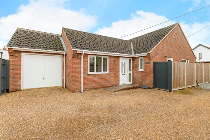 2 Bedroom Bungalow For Sale In Norwich Road, Besthorpe, Attleborough, Norfolk, NR17