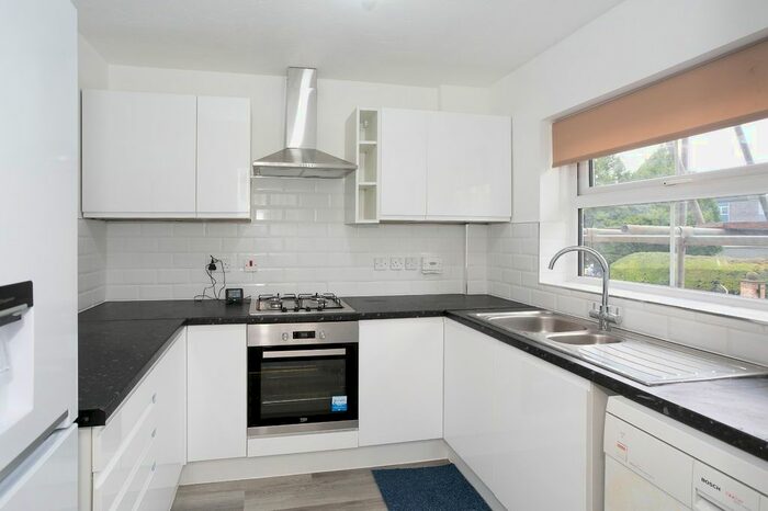 3 Bedroom Town House To Rent In Ladys Close, Watford, Hertfordshire, WD18