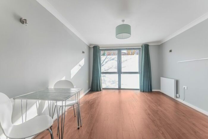 1 Bedroom Flat To Rent In Deals Gateway, London, SE13