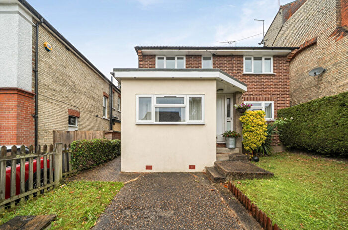 2 Bedroom Maisonette For Sale In Woodville Road, Barnet, EN5