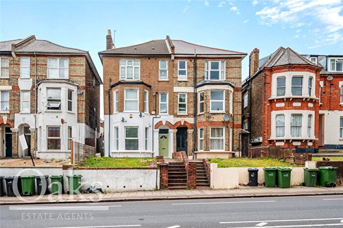 2 Bedroom Apartment To Rent In Thurlow Park Road, West Dulwich, SE21