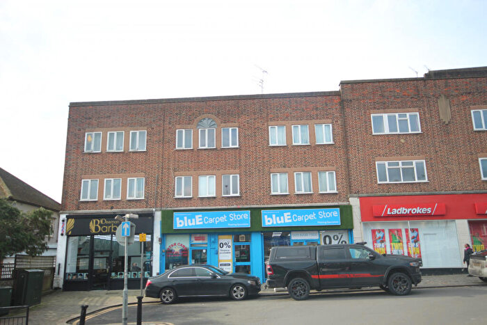 4 Bedroom Maisonette To Rent In Church Lane, London, NW9