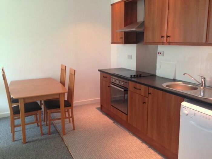 2 Bedroom Flat To Rent In Shields Road, Newcastle Upon Tyne NE6