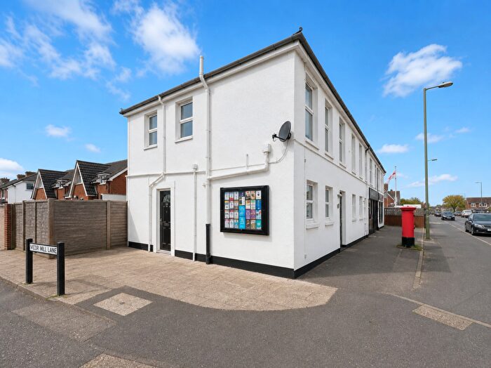 3 Bedroom Flat To Rent In White Hart Lane, Fareham, PO16