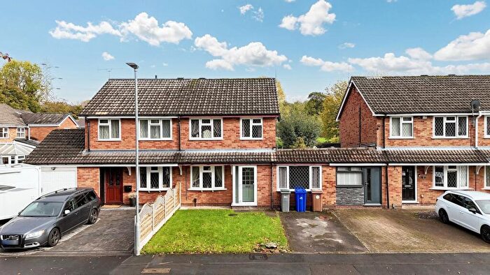 3 Bedroom Semi Detached House For Sale In Chivelstone Grove, Stoke-On-Trent, ST4