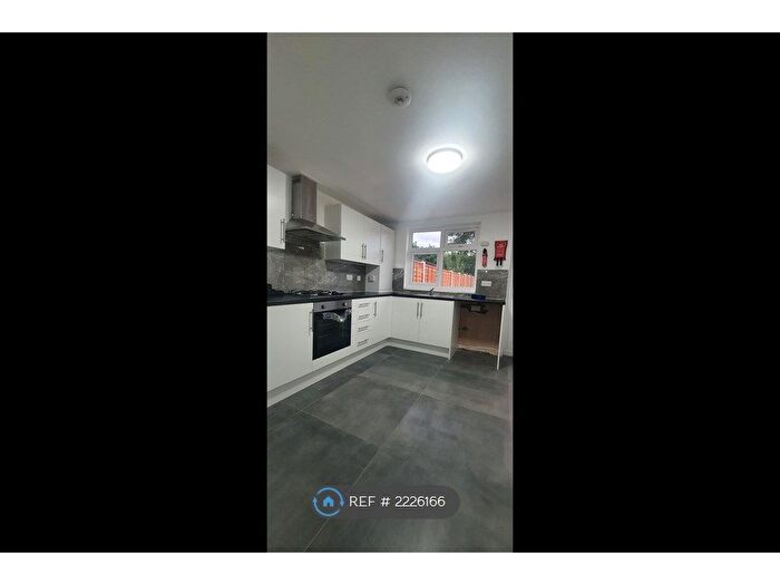 2 Bedroom Flat To Rent In Burges Road, London, E6