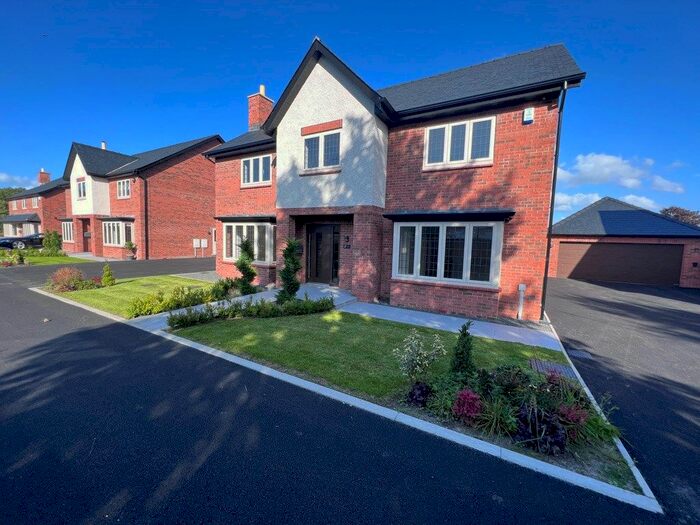 6 Bedroom Detached House For Sale In Woodland Court, Whitestake, Preston, PR4