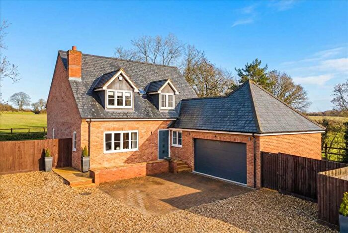4 Bedroom Detached House For Sale In Underwood House, Denton Road, Horotn, NN7