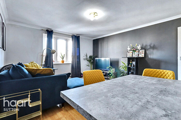 1 Bedroom Apartment For Sale In Western Road, Sutton, SM1