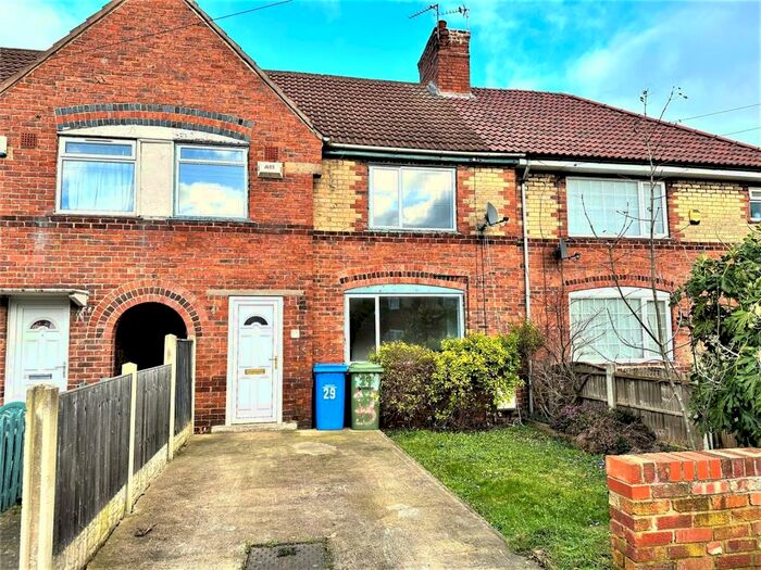 3 Bedroom Terraced House To Rent In Suffolk Road, Bircotes, Doncaster, DN11