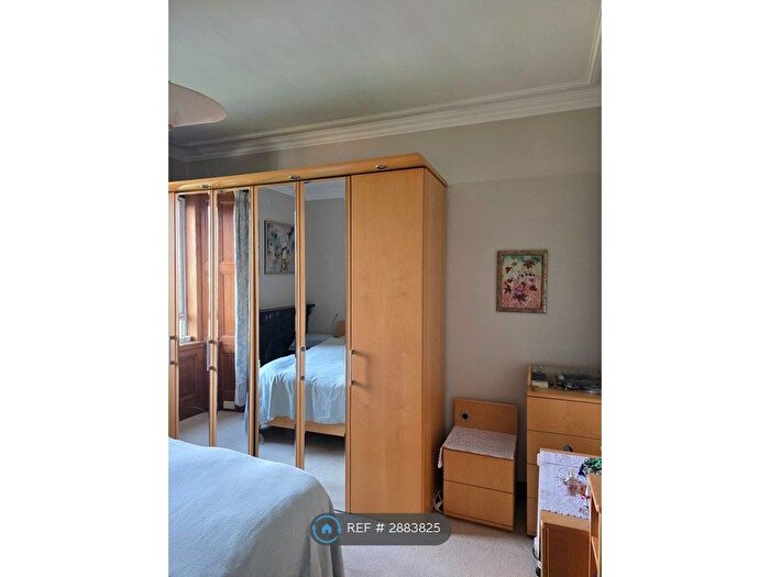 2 Bedroom Flat To Rent In Edinburgh, Edinburgh, EH11