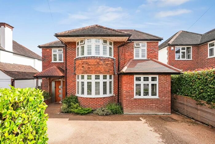 5 Bedroom Detached House For Sale In Hays Walk, Cheam, SM2