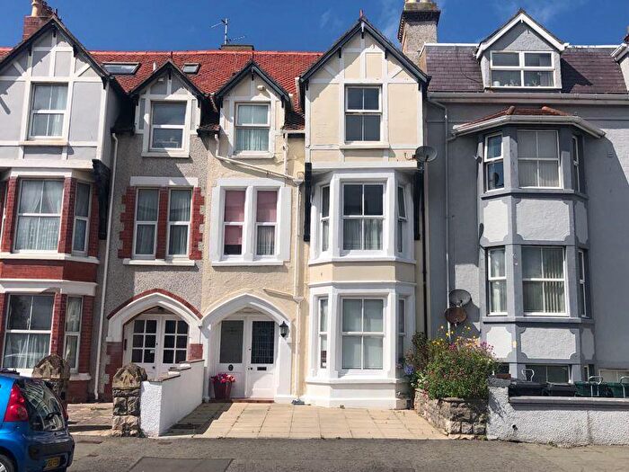 6 Bedroom Terraced House For Sale In Lloyd Street, Llandudno, LL30