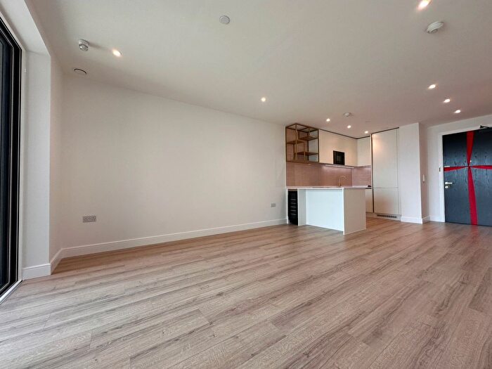 1 Bedroom Flat To Rent In Quay Walk, London, HA0