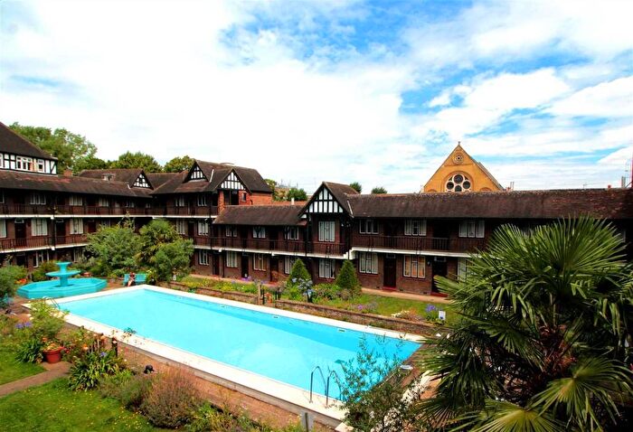 Studio To Rent In Tudor Close, Brixton Hill, SW2