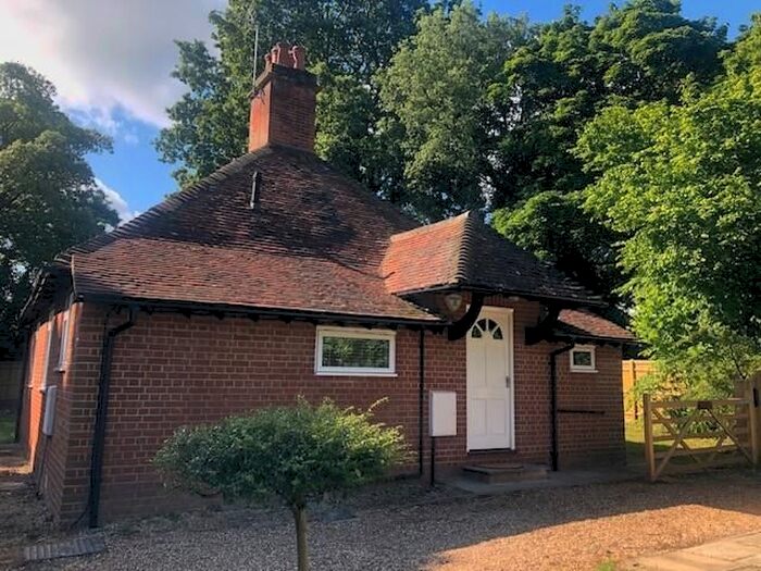 3 Bedroom Detached House To Rent In Guileshill Lane, Ockham, Woking, GU23
