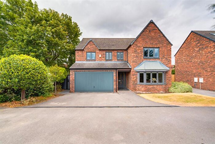 5 Bedroom Detached House For Sale In Holmsley Lane, Woodlesford, Leeds, LS26