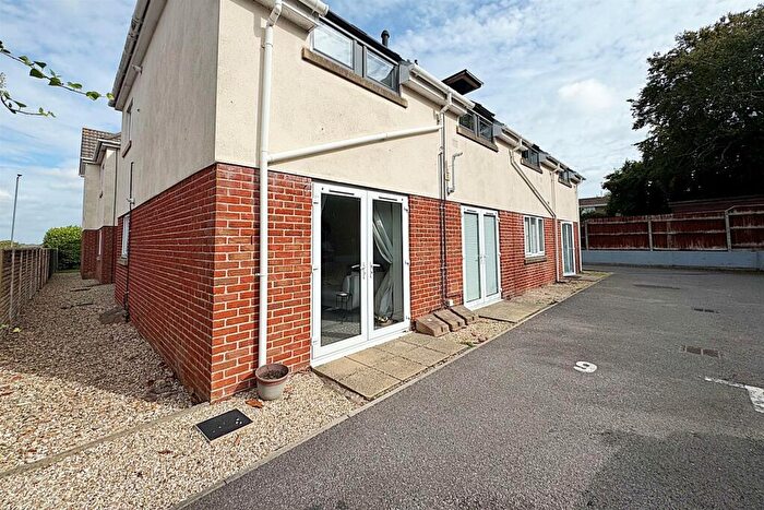 1 Bedroom Flat To Rent In Bearcross, BH11