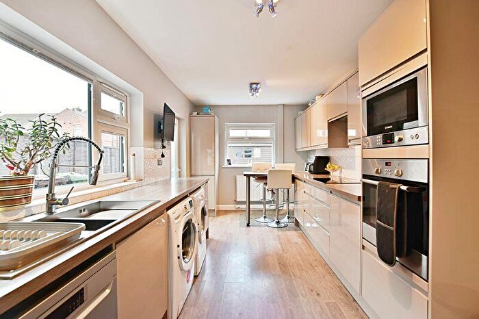 4 Bedroom Semi-Detached House For Sale In Brancaster Drive, Lincoln, LN6